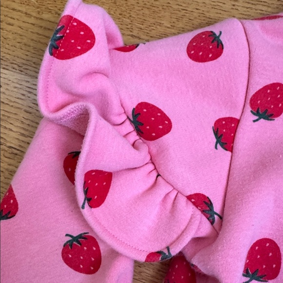 Lola + The Boys Strawberry Ruffle Set - Picture 4 of 15